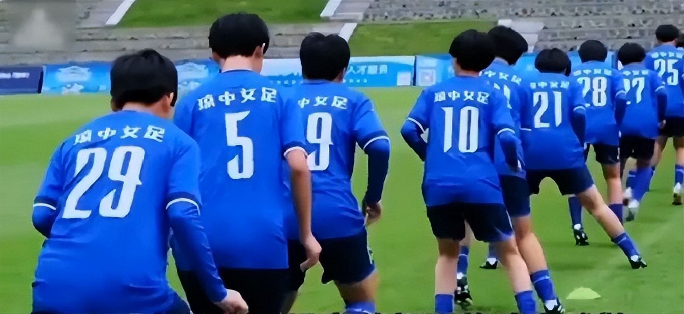 梅西捐款琼中女足,梅西慈善公益完整视频