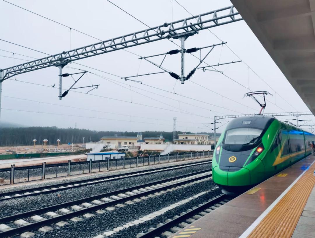 如何乘坐中老铁路到老挝,乘坐中老铁路怎么通关