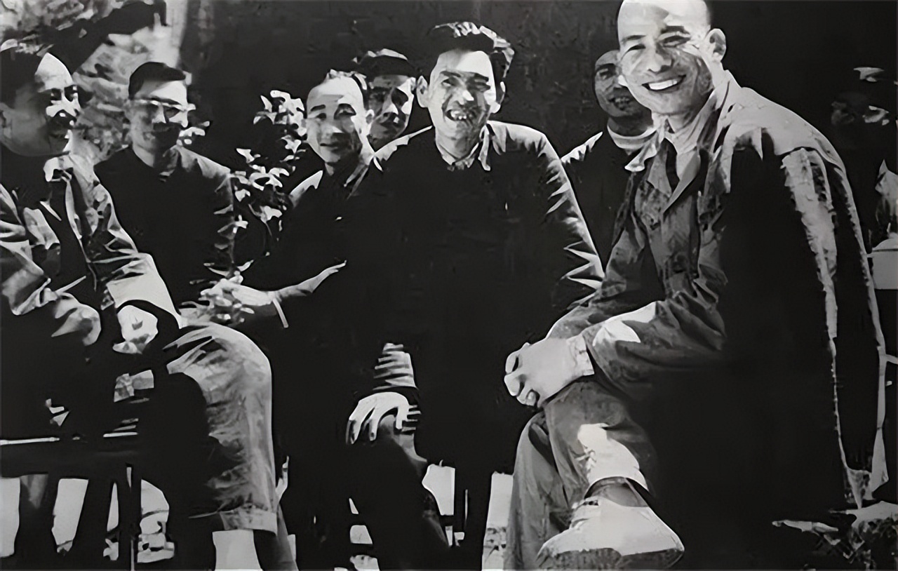 78年，他调任北京市委书记，向*国锋华**抱怨：我在天津屁股还没坐稳