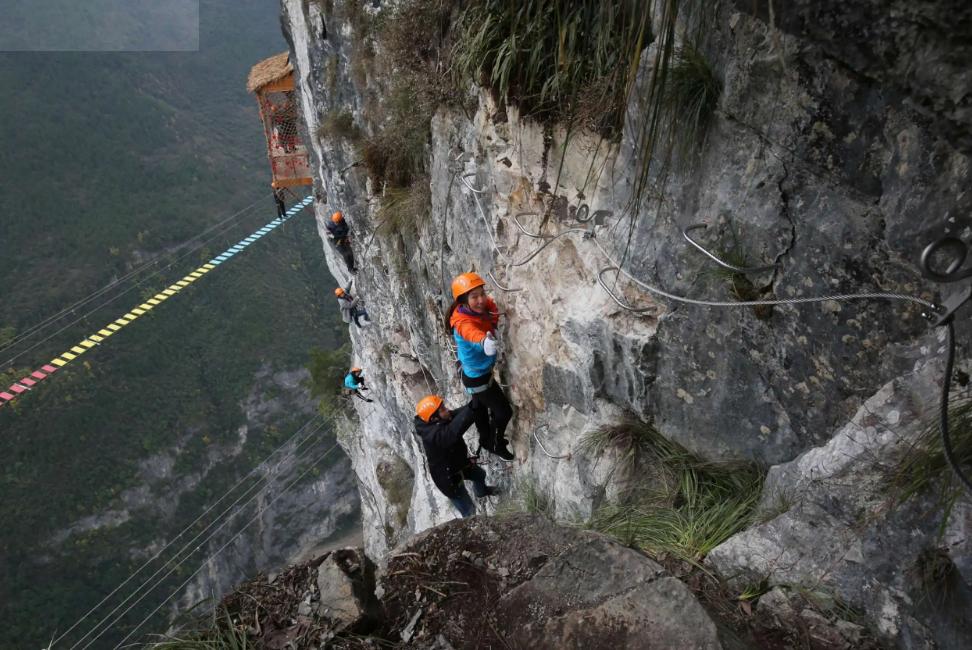 天门山翼装飞行女孩刘安全部视频,天门山翼装飞行女孩刘安照片曝光