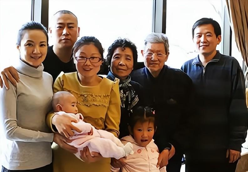 主持人管彤成名史,央视女主持人管彤年龄