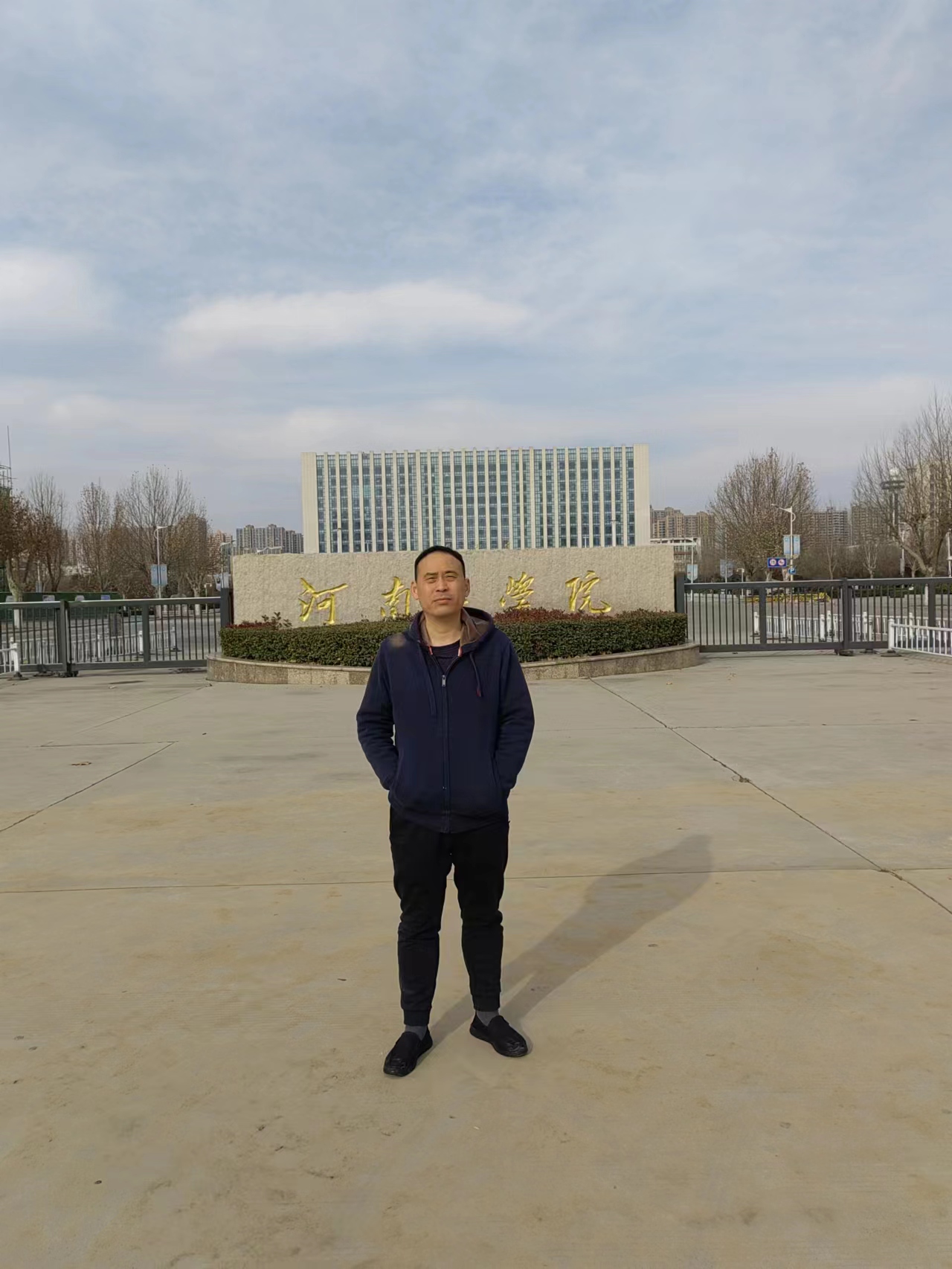 毕业三十年后昔日老同学再相聚,老同学再度重相逢91届毕业30周年