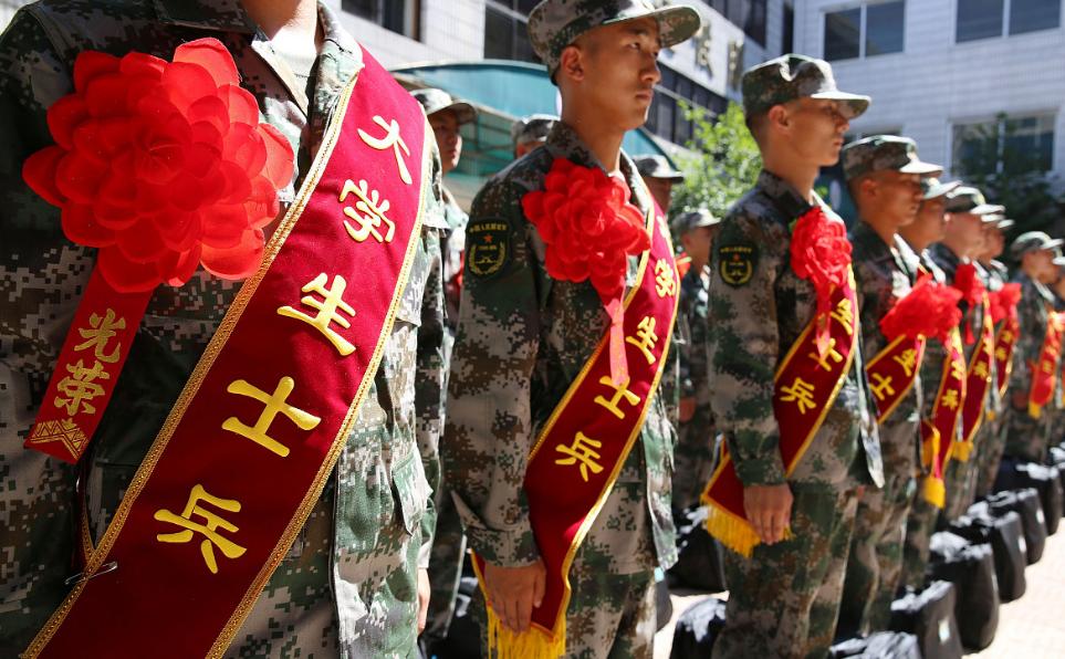 高中生参军能留队吗,大学在校生参军建议留队吗