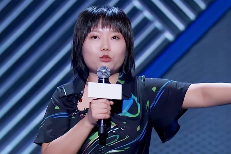 年轻人涌向彩票站,不求暴富只图开心？中了100万照样加班到11点