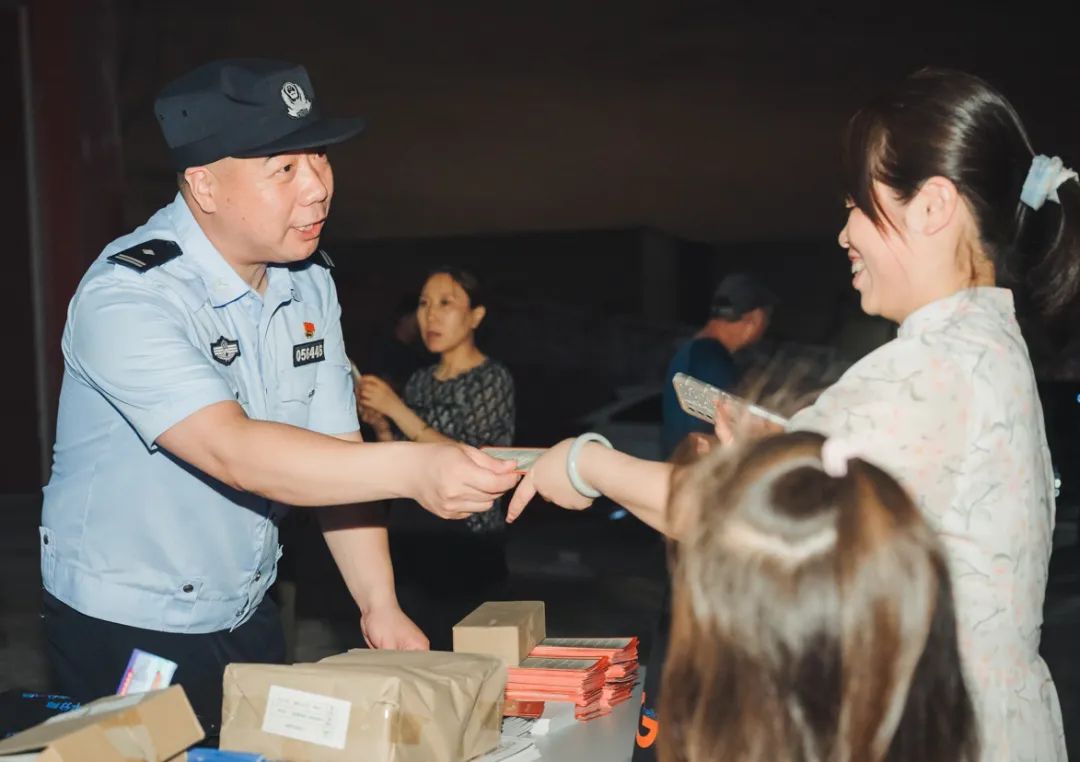 公安部夏夜治安巡查统一行动收官,北京公安开展夜间巡逻防控工作