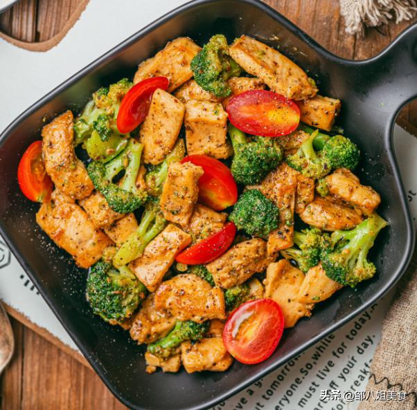 减肥餐吃什么又解馋又不会饿,家里自制低脂饱腹的减肥餐