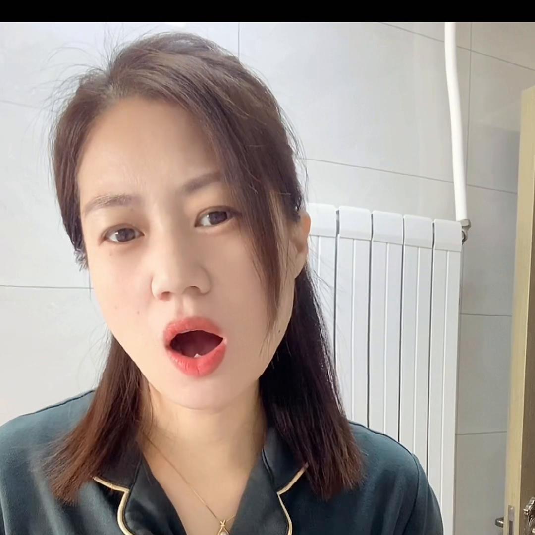 冤枉女孩偷东西文具店老板道歉,文具店老板冤枉小女孩拿文具