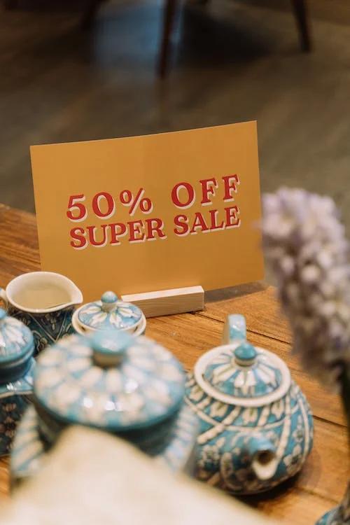 为什么购物不累,越消费越穷是怎么回事