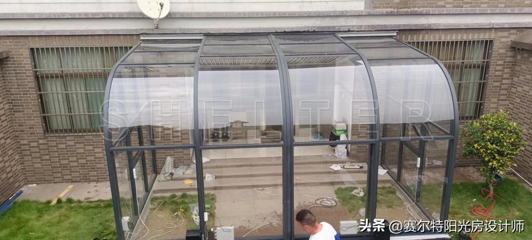 江苏南京露台阳光房效果图,别墅庭院移动式智能阳光房