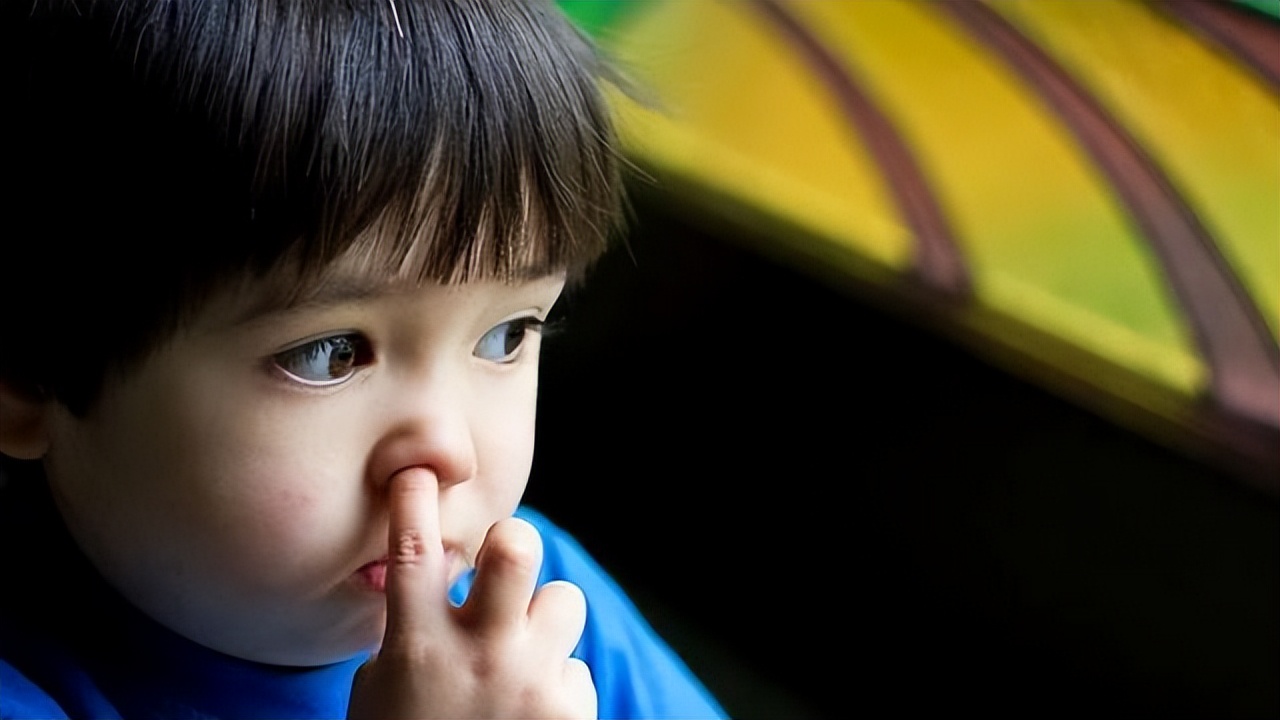 小孩掏鼻孔导致脑膜炎,男童抠鼻子导致脑膜炎