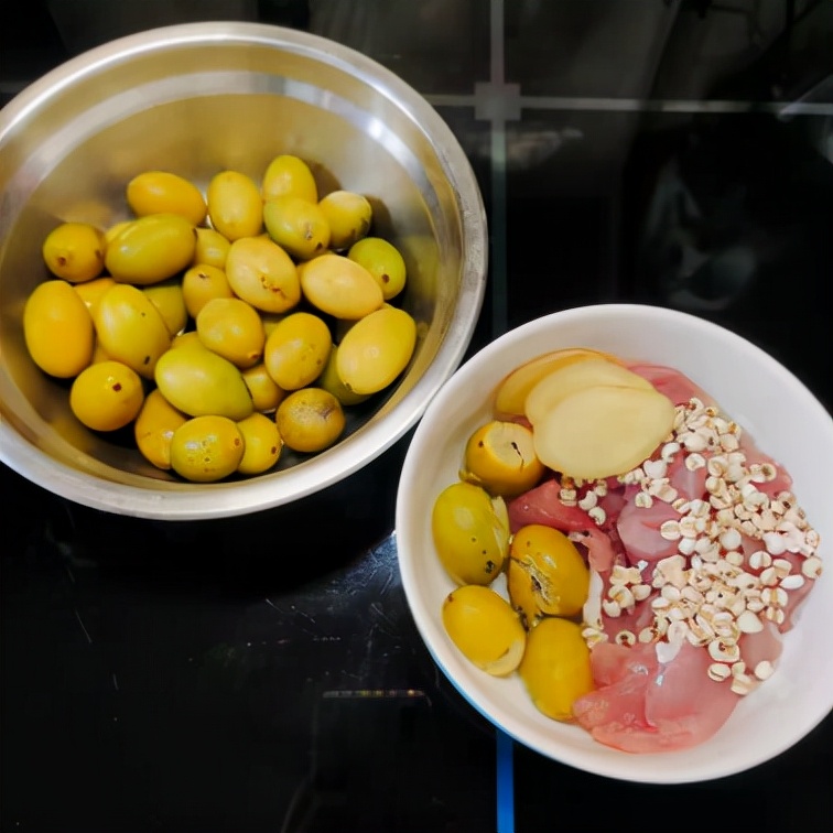 战狼的第12年，「苦」不堪言却也「甜」