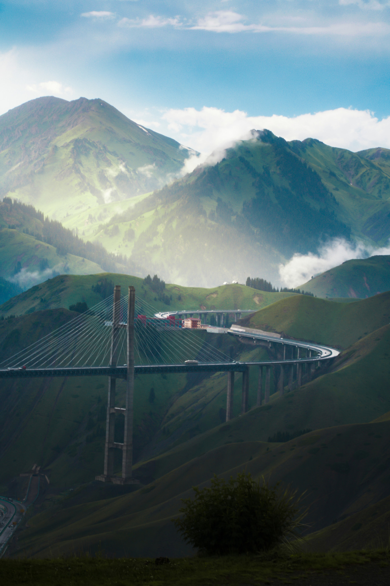 去新疆发现伊犁的美,世界之美尽在伊犁