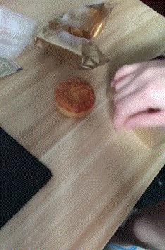 “性取向测试!”如果你看到的是一群人在游泳,那就再仔细看看