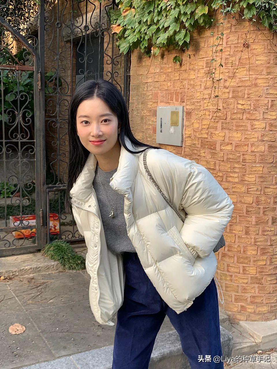 冬天穿什么长款外套保暖又时尚,秋冬厚外套这样选保暖又好看