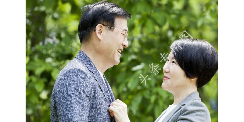 92岁老妈去世留下三个智障儿子,78岁老妈去世后三个女儿争房产