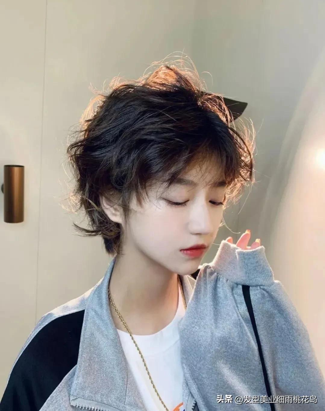 蓬松超短烫发型,超短发蓬松烫用几号杠子