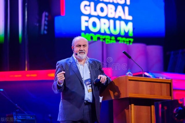 当代足球的市场化特点,足球应该怎么买风险低回报高