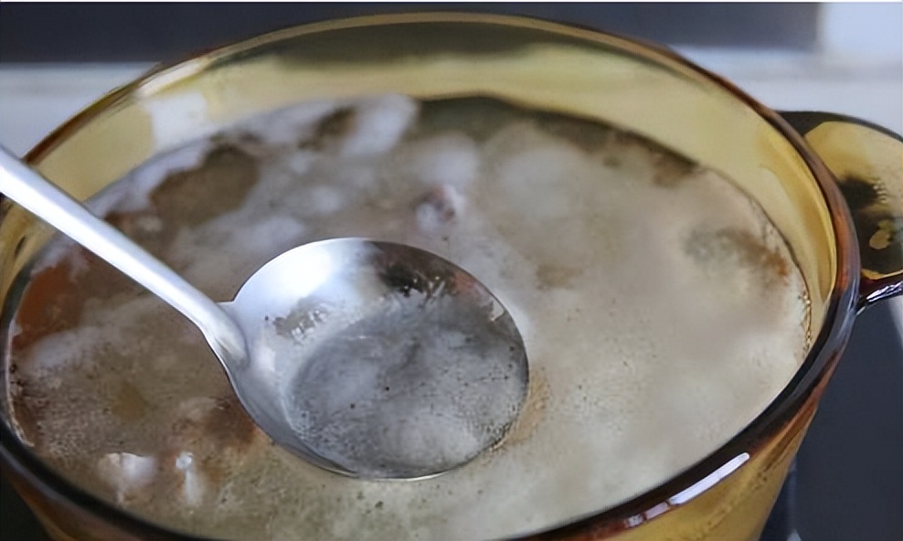 惠州大型养鸡场,十亩山林养殖3000只鸡