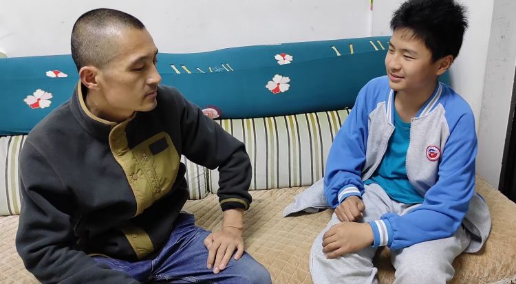 曾都区编钟学校优秀教师,师者如光微以致远演讲背景音乐