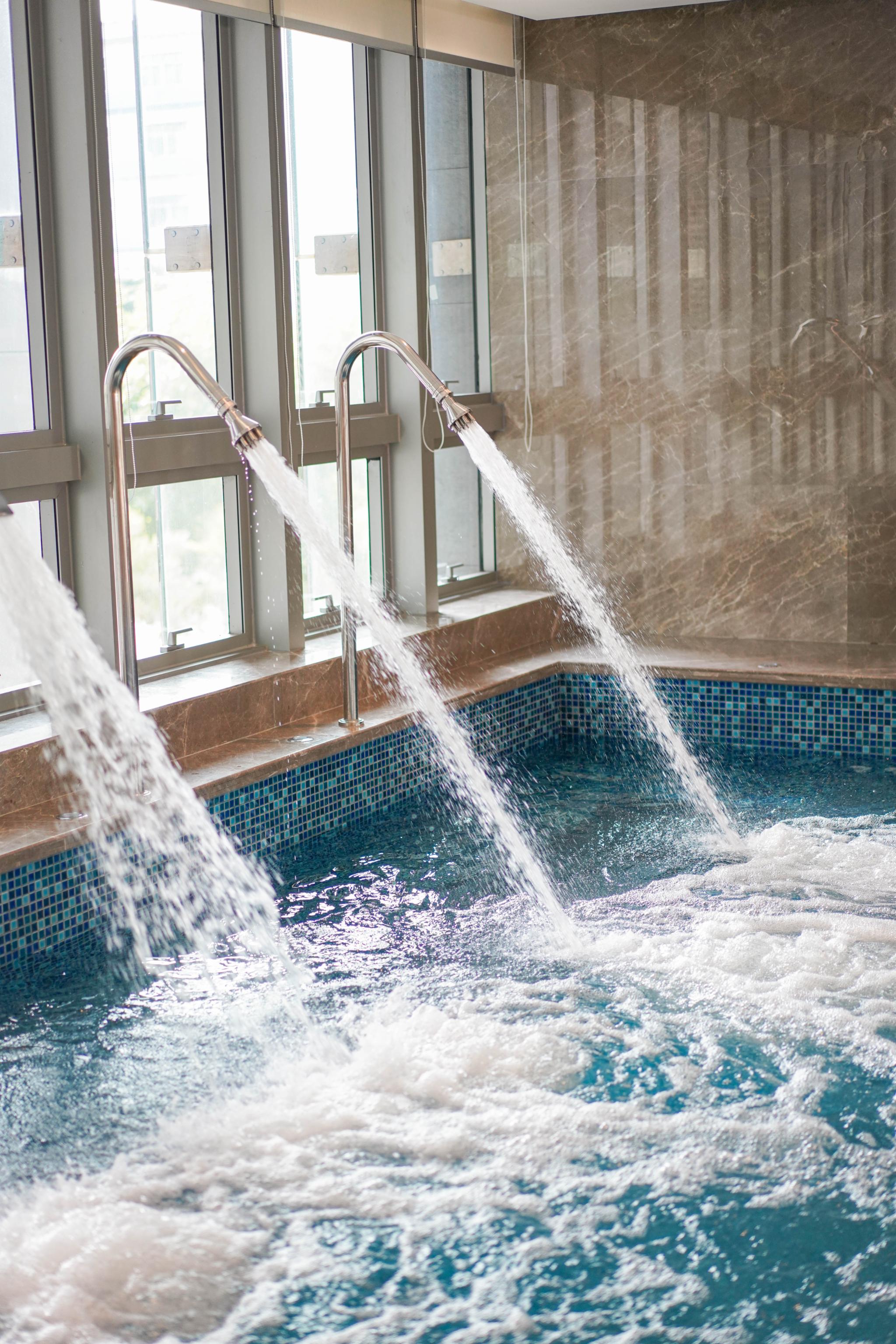 深圳机场旁的低调高雅酒店，尽享热带雨林花园，差旅入住首选酒店