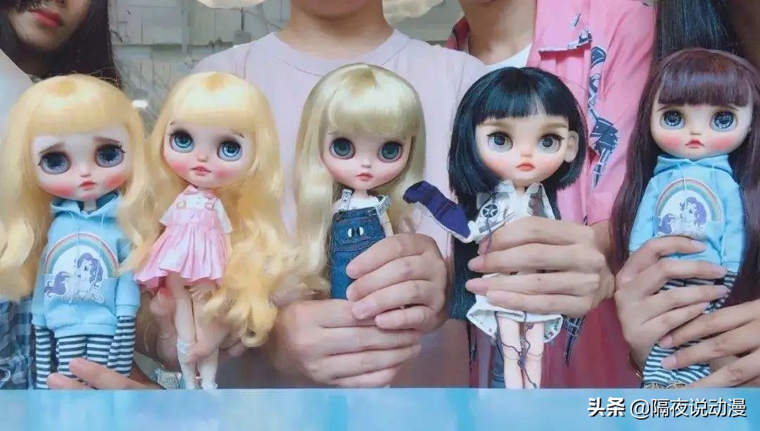 让打工人父母破防的“00后账单”，究竟是真爱？还只是韭菜？