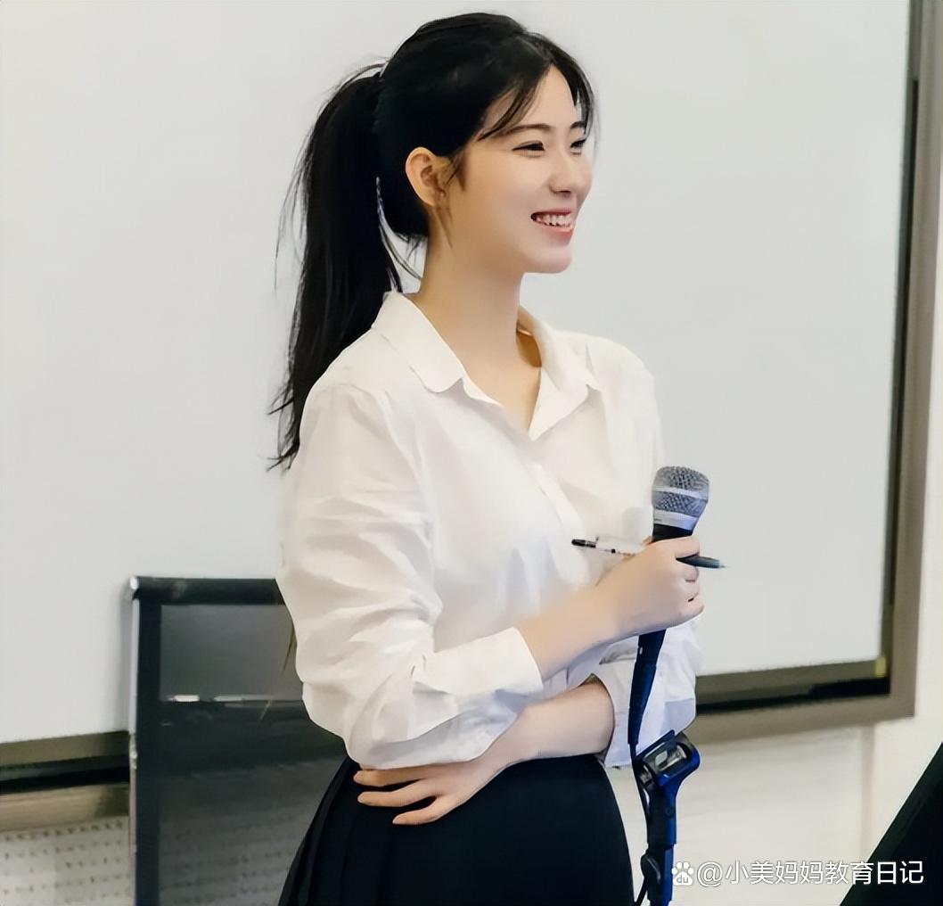 高校高颜值老师走红视频,高校女老师被曝光