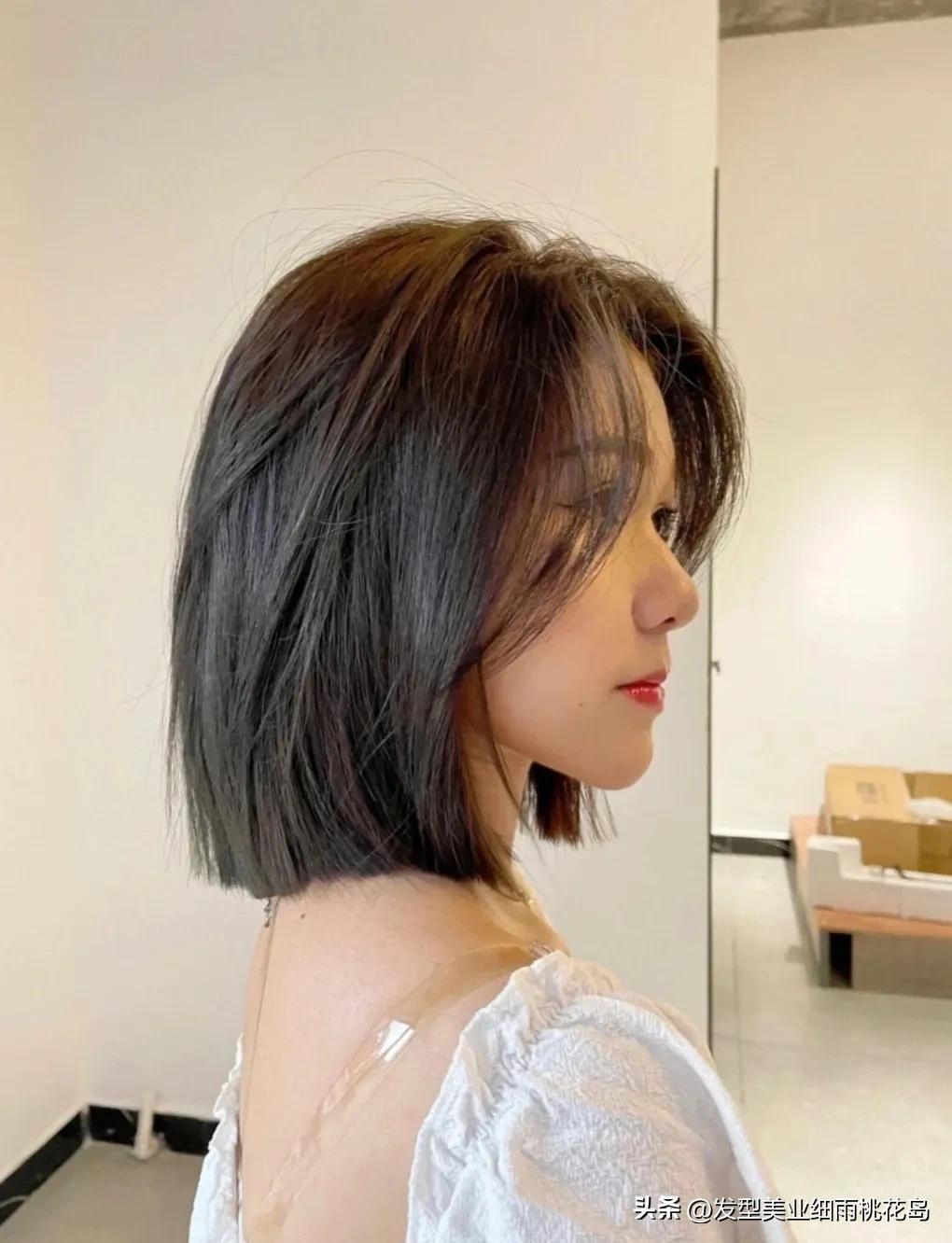 女生一刀切短发怎么吹,高级层次感短发