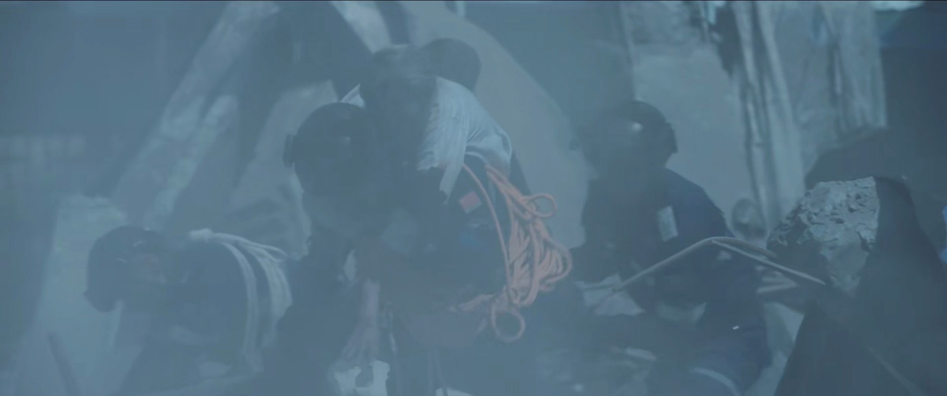 才播出三集就好评不断,追光者豆瓣