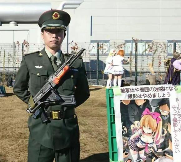 解放军在日本的狂热粉丝，不惜被骂“日奸”也要花钱扮演，为何？