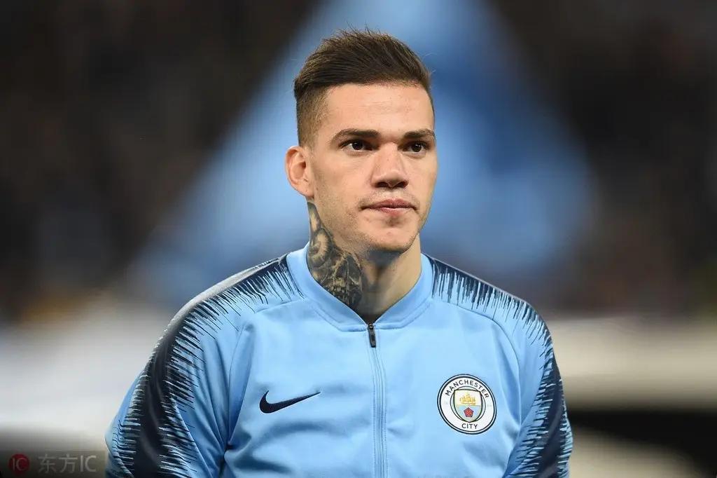 盘点英超历史上十大最佳后卫,英超十大亚洲球员