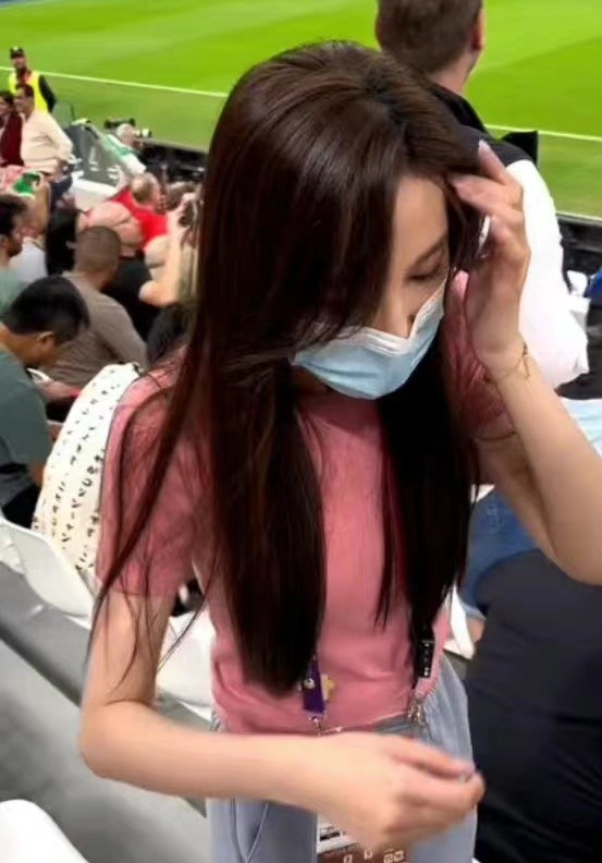 2018年世界杯cctv5漂亮美女主持人,央视世界杯直播间女主播