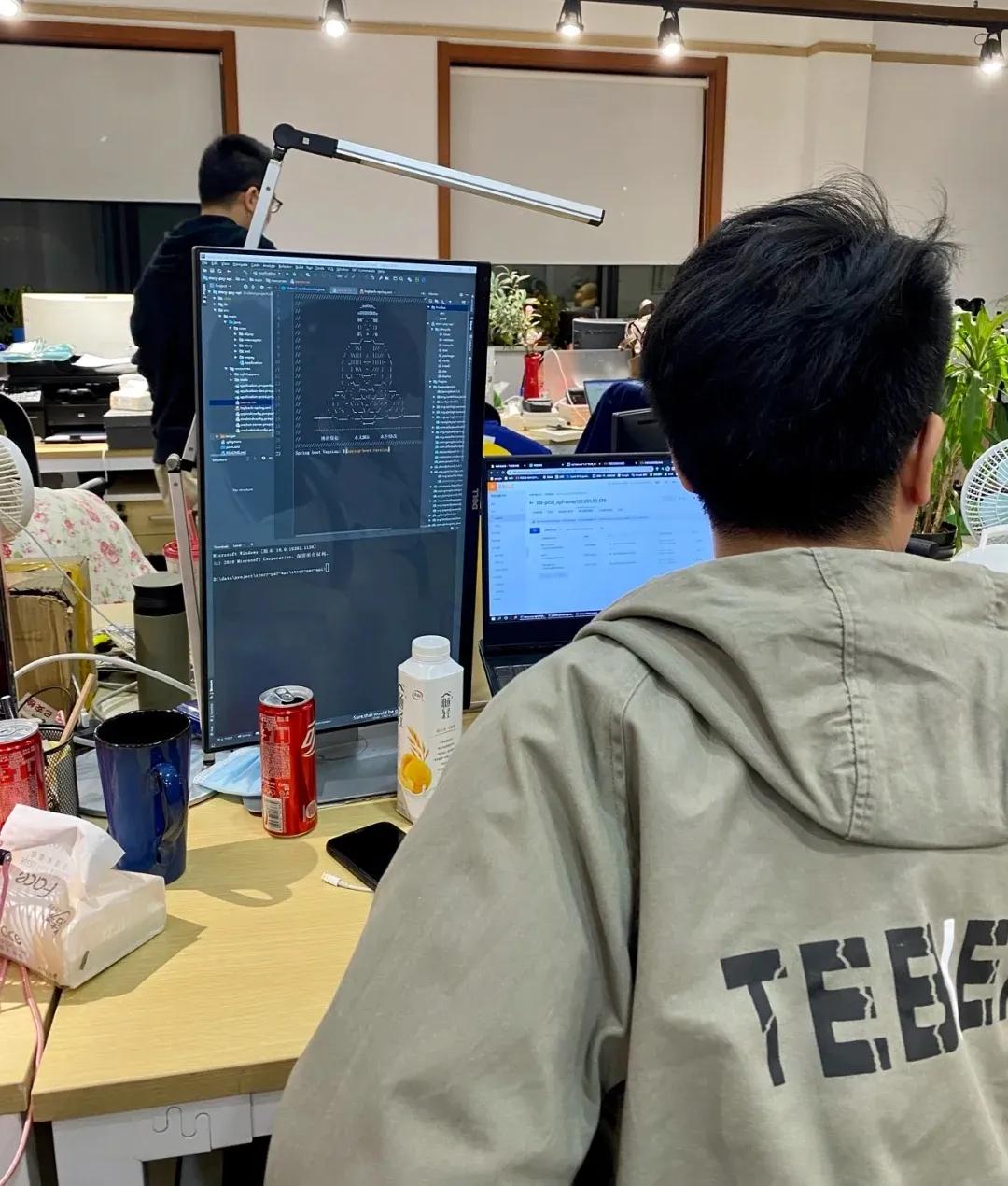 90后程序员卖早餐年入30万,90后程序员改行卖早餐年入三十万