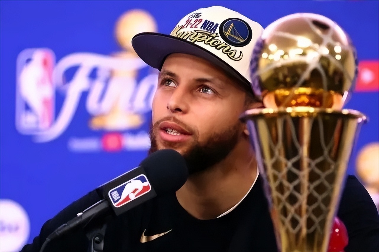 库里击败魔术师欧文成为最佳控卫,美媒评价最好的控卫