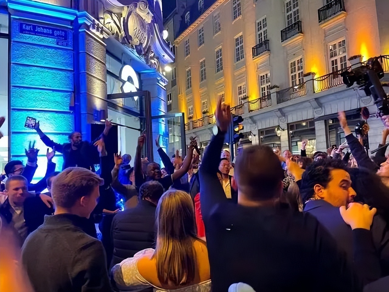 蔚来汽车品牌故事,蔚来汽车出海