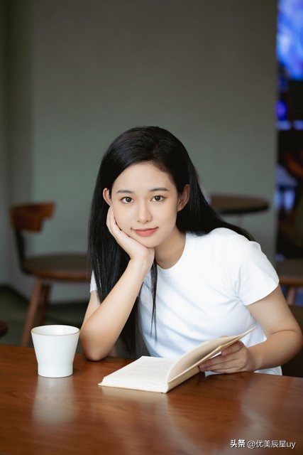 适合女生的专业服装设计,适合女生的专业