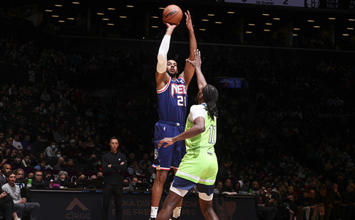 雄鹿vs篮网杜兰特三分踩线哈登,杜兰特哈登合砍74分8项纪录