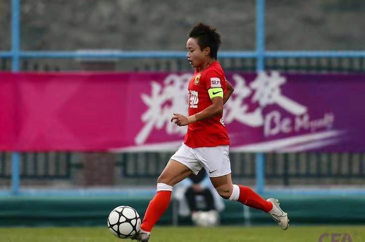 张琳艳获瑞超金球奖,中国女足张琳艳梦想实现