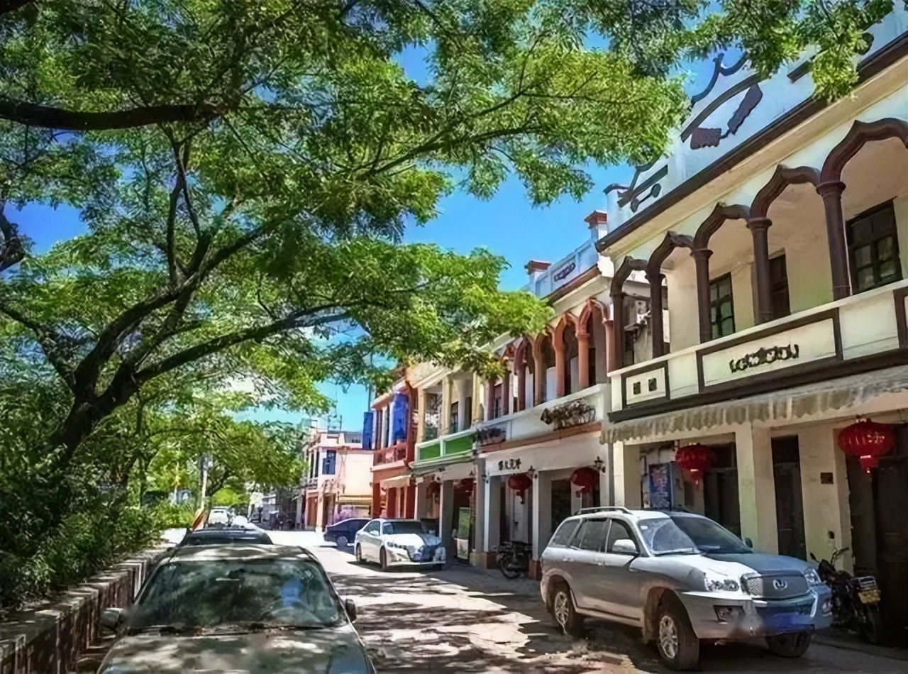 海南晴天的沙滩,海南阳光下的海