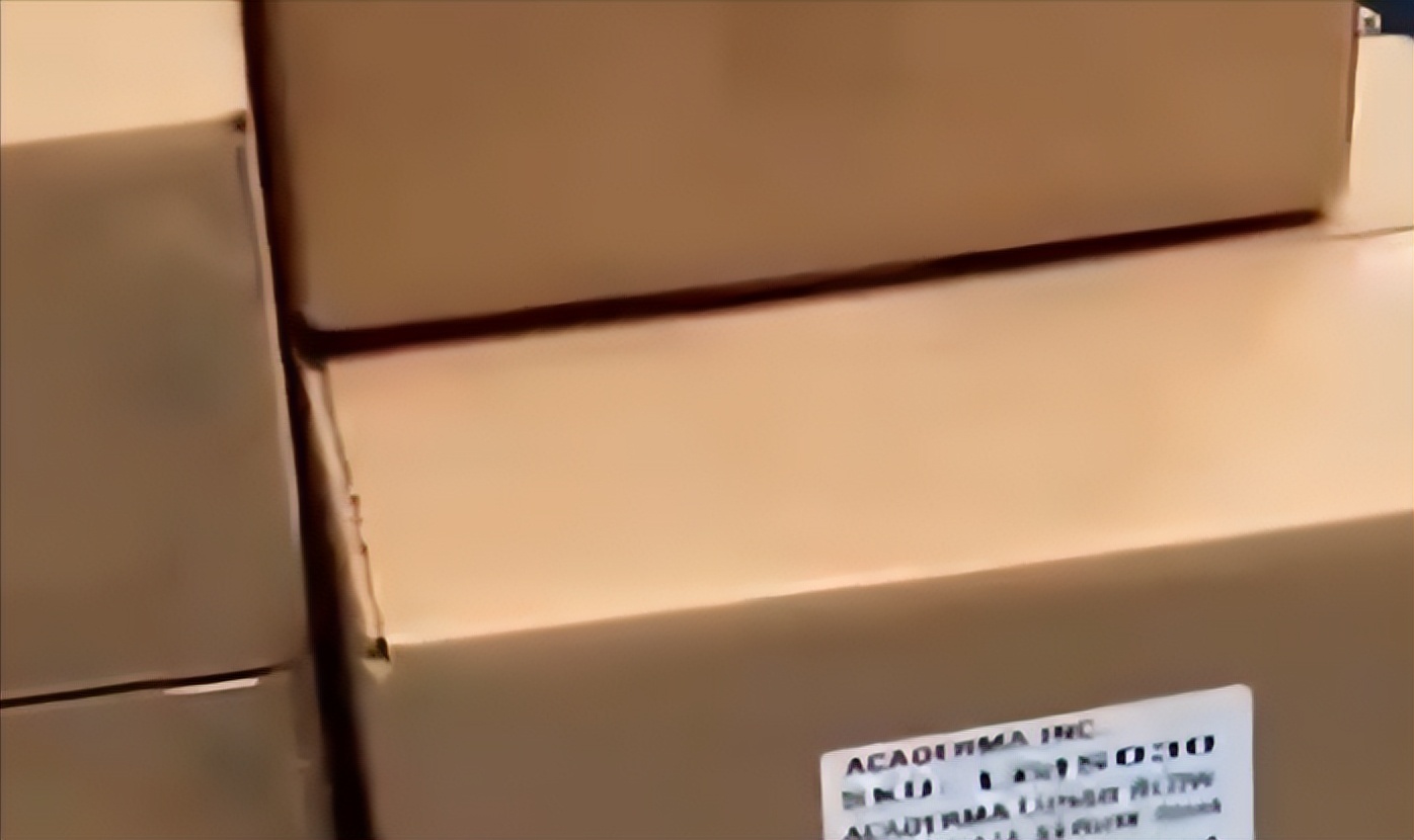 香港药店卖断货港人抢购药品寄回内地网友点赞同心抗疫