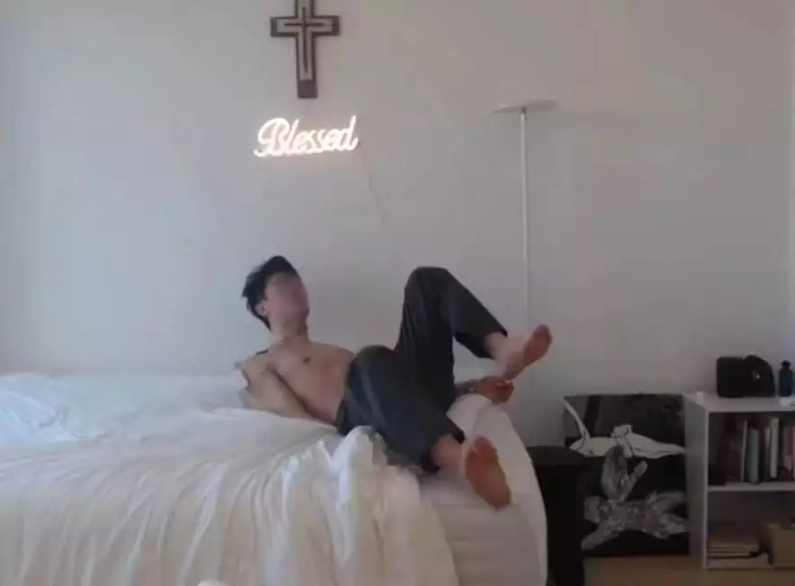 玩弄女明星、割小三子宫、贪污12亿元，韩国前总统一家多疯狂？