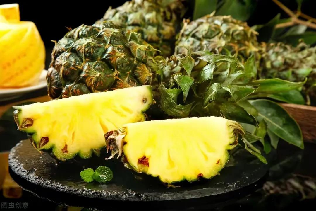 菠萝好吃的挑选方法,菠萝怎么挑选又香又好吃