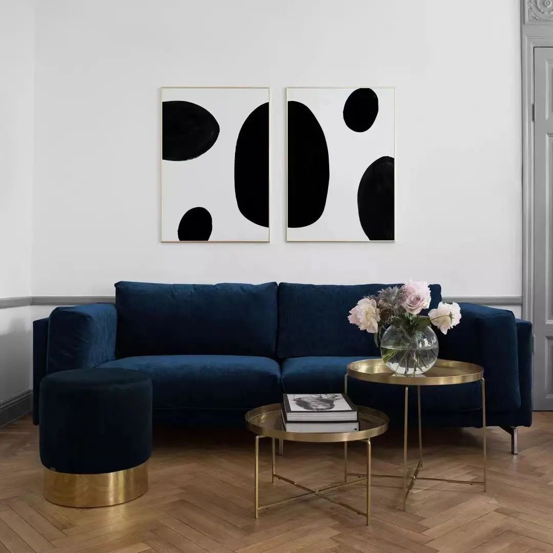 结婚照挂在卧室哪个位置好,结婚照挂在什么地方最合适