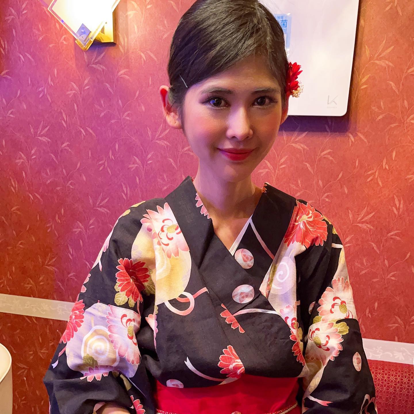 日本大胃王猝逝年仅30岁，生前一次性吃下10斤食物，烟酒全沾