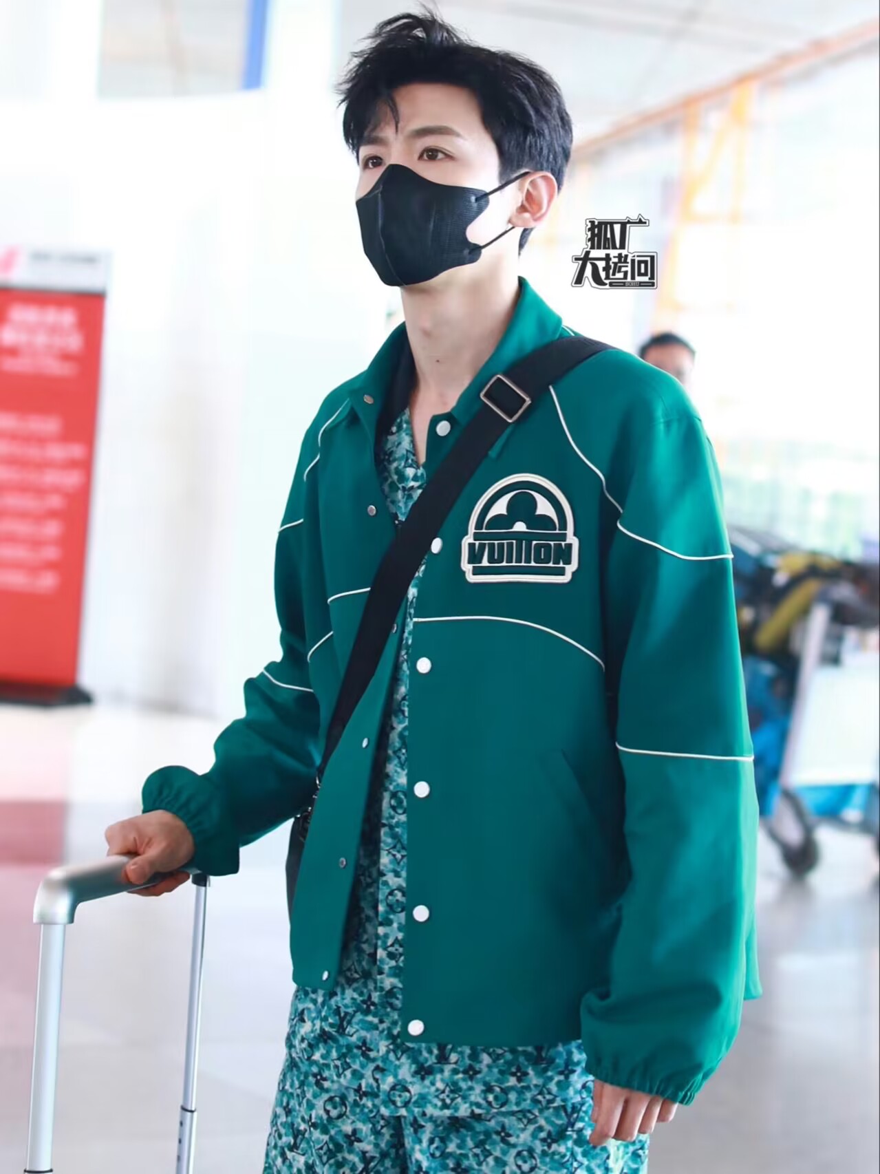 白敬亭外套系列穿搭,白敬亭现在就出发西装穿搭