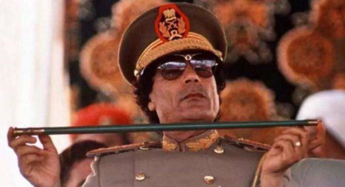 1982年卡扎菲访华，与*小平邓**谈话态度傲慢，邓公回应让其颜面尽失