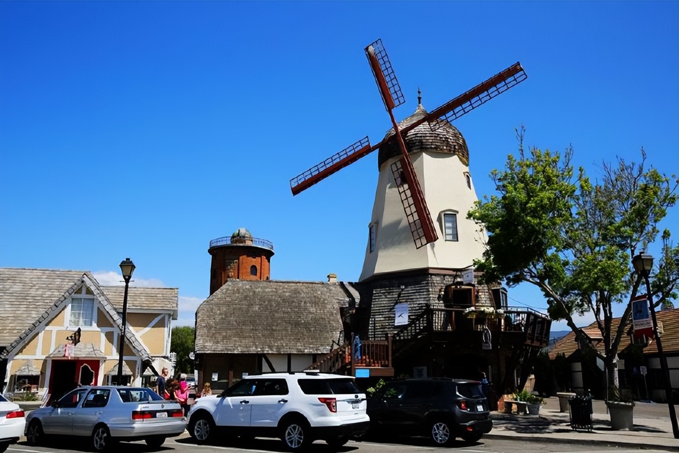 米国漫游录（7）—漫步在丹麦风情小镇索尔万「加州」