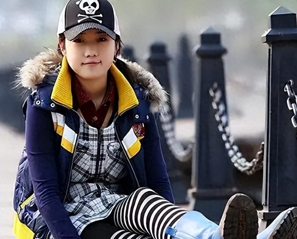 “网红模特”*筱雨张**,出道一年拍21套人体写真,现38岁仍单身未婚