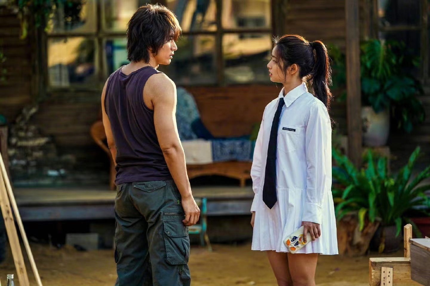 生如夏花之绚烂整首诗,生如夏花之绚烂死如秋叶静美英文