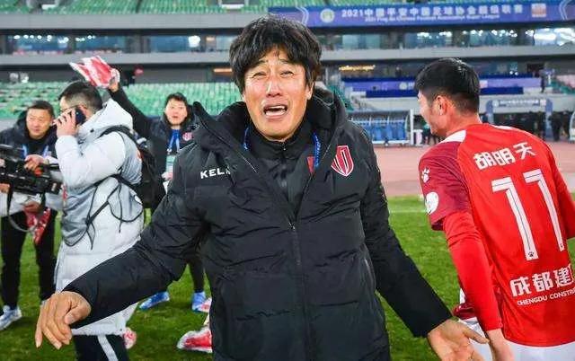 又到了准备下一届世界杯的时候了，足协敢不敢让徐正源试试