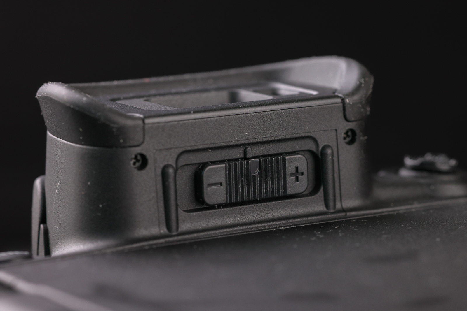 佳能eosr10实拍效果,佳能eosr10怎么样